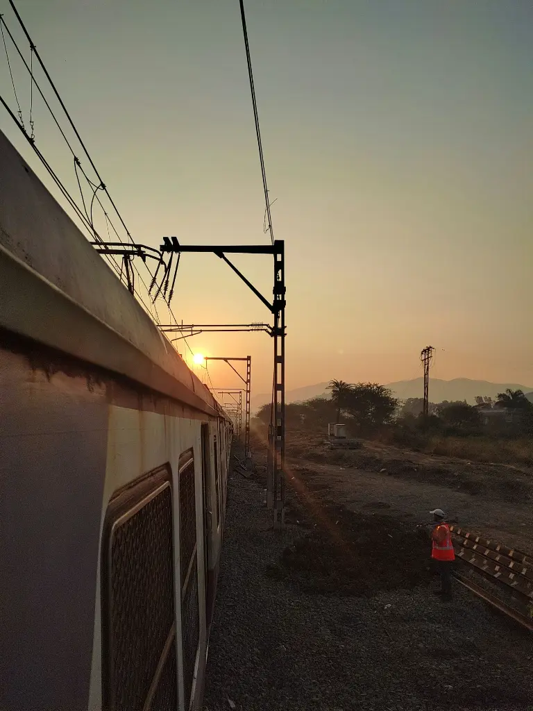 unsplash__uaQr4g1AD8_lonavala.jpg.jpg.jpg.webp