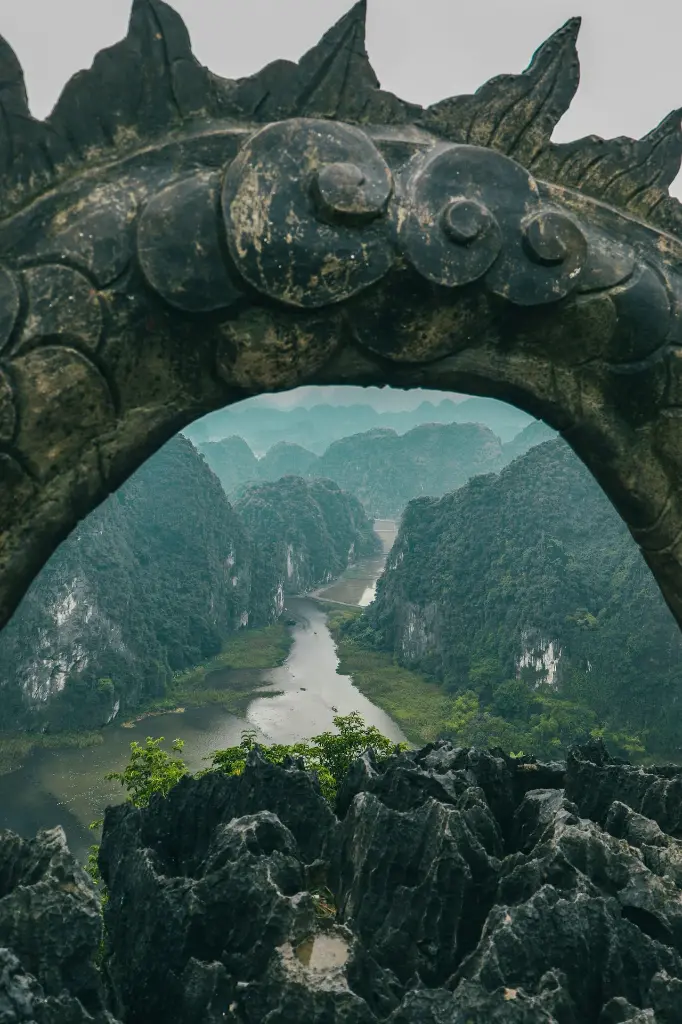 unsplash_GwSWQuLZY6M_Vietnam.jpg.jpg.jpg.jpg.jpg.jpg.jpg.jpg.jpg.jpg.jpg.webp