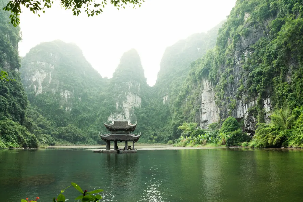 unsplash_PgSxHidgJHQ_Vietnam.jpg.jpg.webp