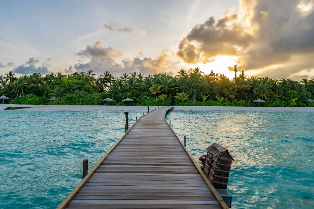 unsplash_05p3EF6tNzs_Maldives.jpg.jpg.jpg.jpg.jpg.jpg.jpg.jpg.jpg.webp
